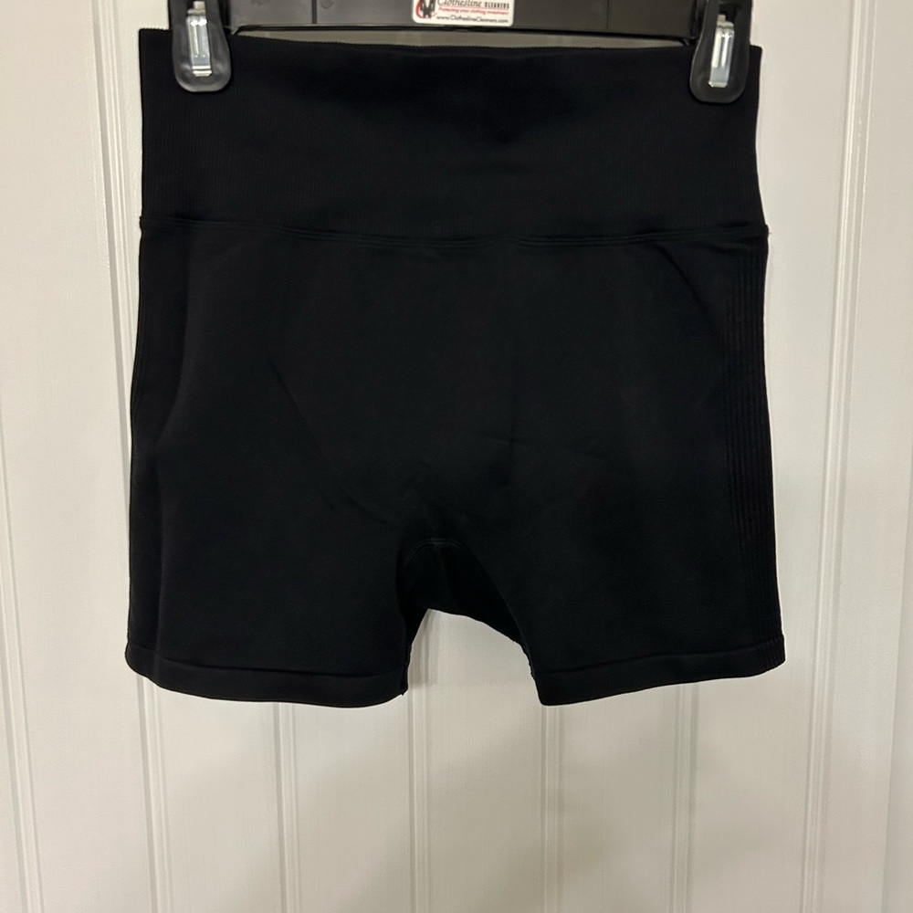 Victoria Secret PINK bike shorts ribbed
